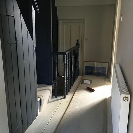 Stylish Two Large Double Bedroom House In Central Harrogate With On Street Parking المظهر الخارجي الصورة